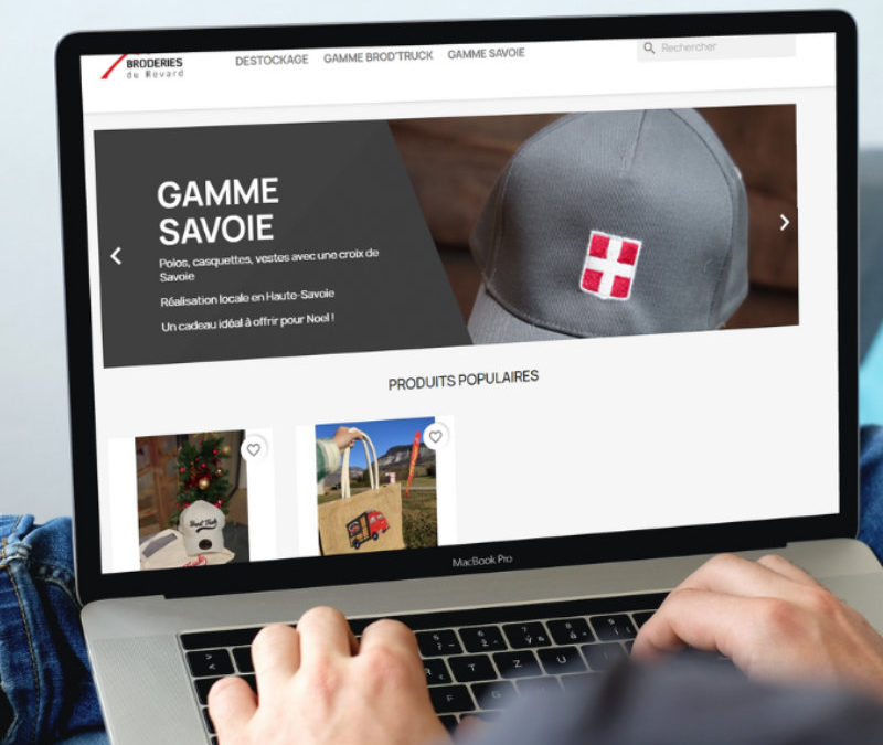 Création de notre boutique en ligne de vêtements & d’accessoires personnalisés